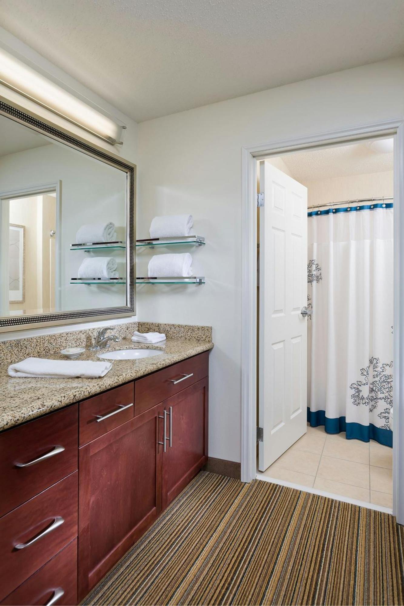 Residence Inn By Marriott Houston The Woodlands/Lake Front Circle מראה חיצוני תמונה